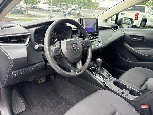 Used 2023 Toyota Corolla LE FWD image 9