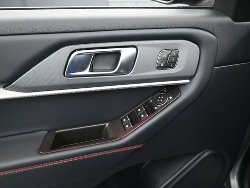 Used 2025 Ford Explorer ST-Line w/ Premium Package RWD image 10