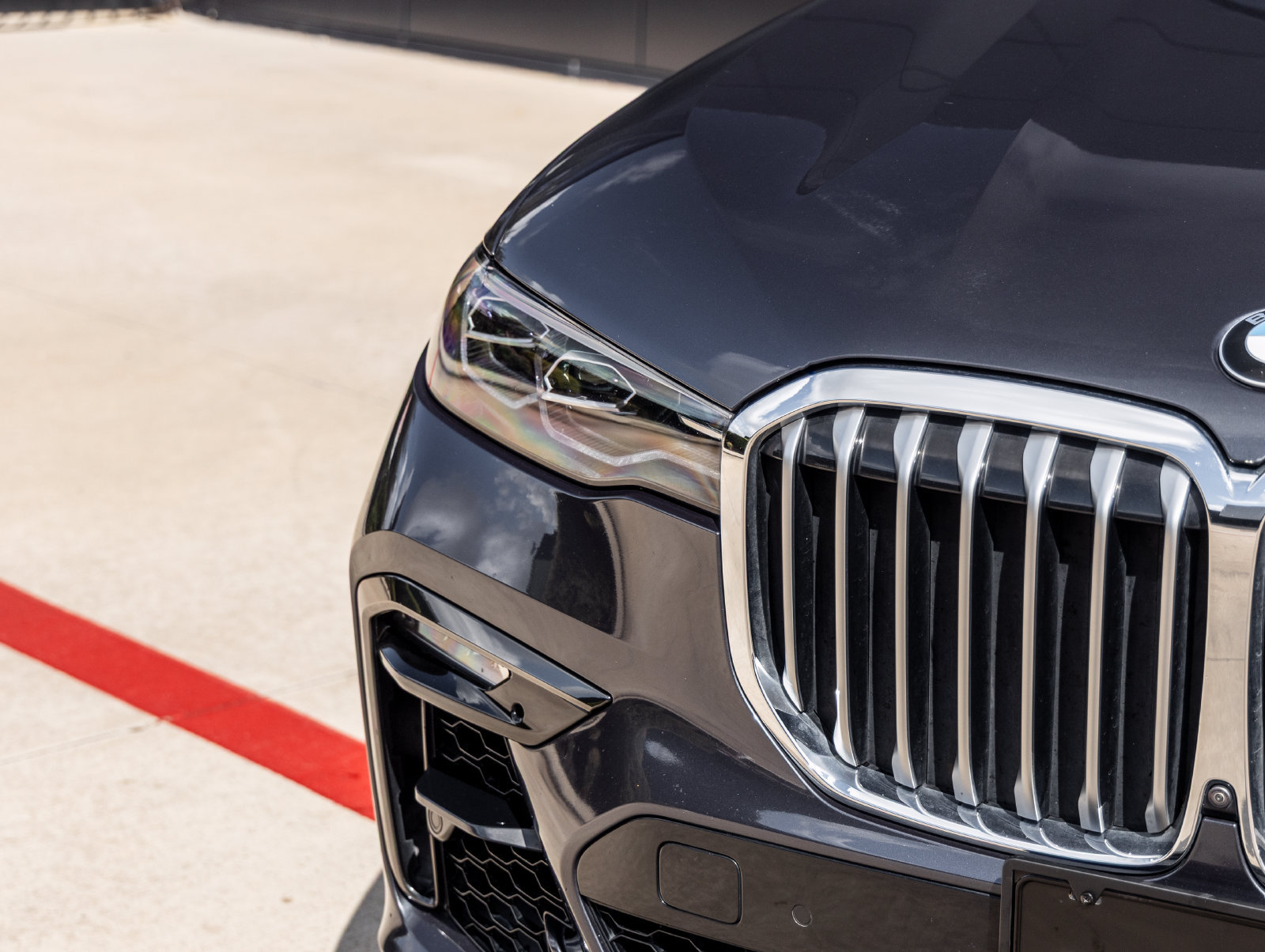 Used 2020 BMW X7 xDrive40i w/ M Sport Package AWD/4WD image 18