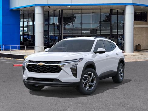 New 2026 Chevrolet Trax LT w/ Driver Confidence Package image 6