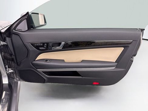 Used 2010 Mercedes-Benz E 550 Coupe image 24