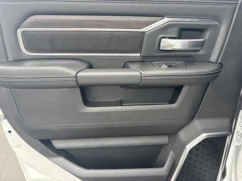 New 2026 RAM 2500 Laramie AWD/4WD image 30