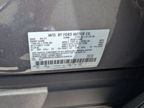 Certified 2021 Ford Explorer Platinum w/ Equipment Group 601A AWD/4WD image 45
