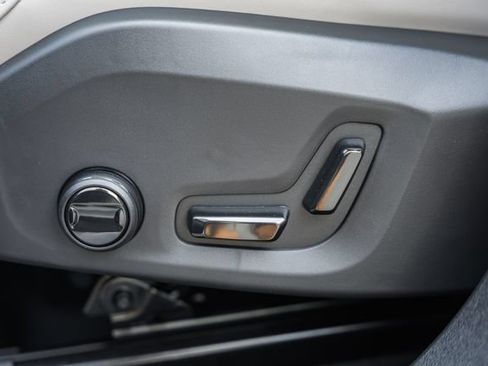 New 2027 Volvo XC60 B5 Plus AWD/4WD image 37
