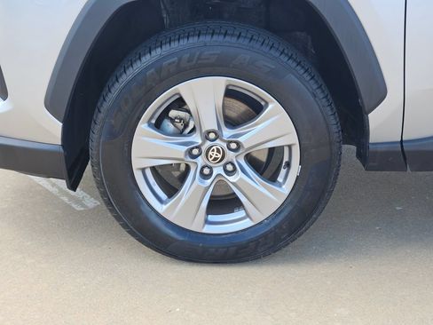 Used 2024 Toyota RAV4 XLE FWD image 13