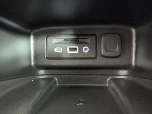 Used 2022 Chevrolet Equinox Premier image 28