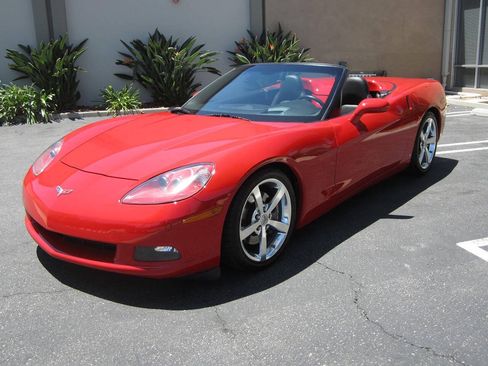 Used 2008 Chevrolet Corvette Convertible w/ Preferred Equipment Group RWD image 24