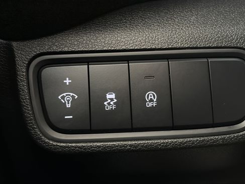 Used 2025 Kia Soul LX w/ LX Technology Package FWD image 27