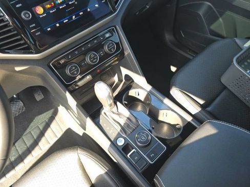 Used 2023 Volkswagen Atlas Cross Sport SE w/ Panoramic Sunroof Package AWD/4WD image 20