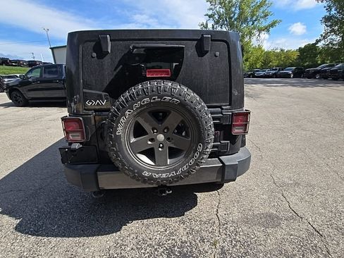 Used 2011 Jeep Wrangler Unlimited Sport AWD/4WD image 6
