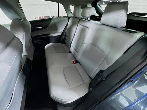 Used 2022 Toyota Venza LE image 23