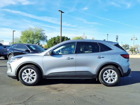 Certified 2024 Ford Escape Active image 3