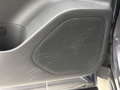 Used 2025 Nissan Rogue SV FWD image 23