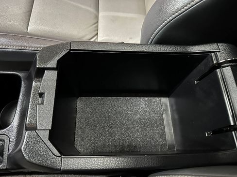 Used 2014 Toyota RAV4 Limited w/ Technology Package AWD/4WD image 56