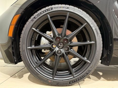 New 2025 Toyota GR86 Premium image 9