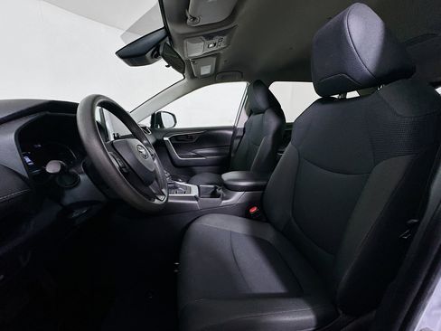 Used 2024 Toyota RAV4 LE image 13