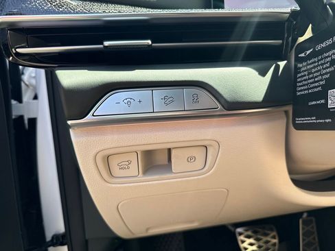 New 2026 Genesis GV80 3.5T e-SC image 22