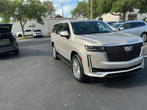 Used 2021 Cadillac Escalade Premium Luxury w/ Driver Assist Tech Package AWD/4WD image 3