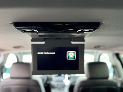 Used 2015 Chevrolet Suburban LTZ image 26