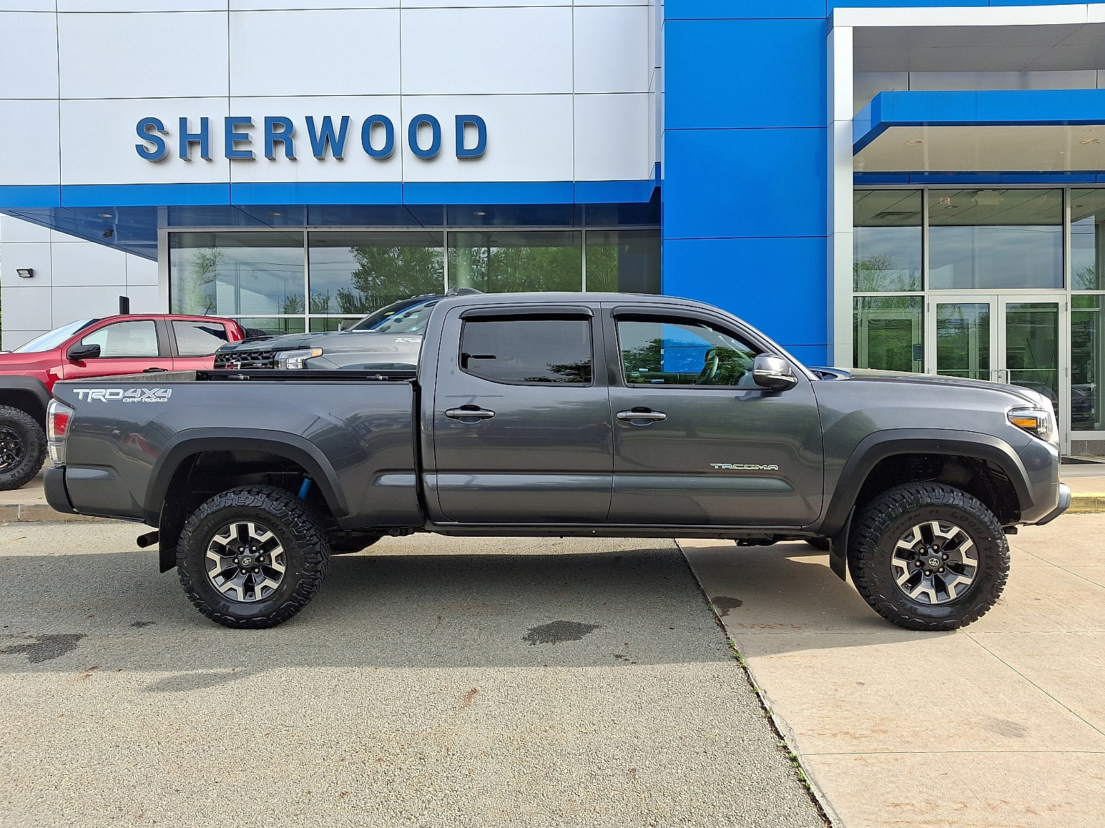 Used 2020 Toyota Tacoma TRD Off-Road AWD/4WD image 7