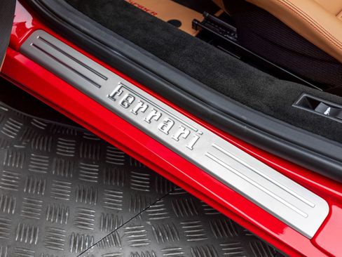 Certified 2022 Ferrari F8 Tributo image 20