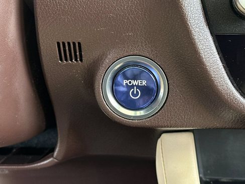 Used 2020 Lexus RX 450hL AWD w/ Premium Package image 31