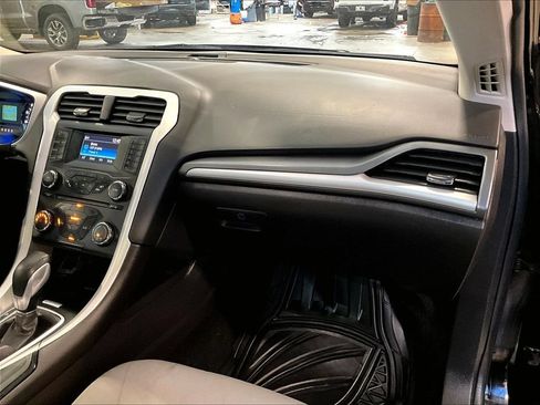 Used 2016 Ford Fusion S FWD image 13