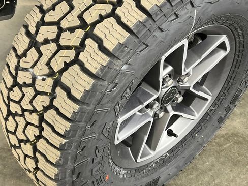 New 2026 Jeep Gladiator Mojave image 38