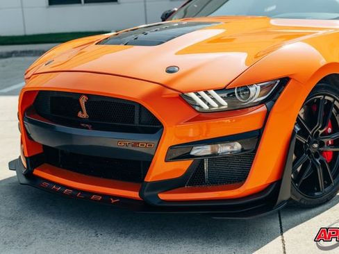 Used 2020 Ford Mustang Shelby GT500 w/ Technology Package RWD image 23