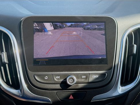 Used 2020 Chevrolet Equinox Premier image 13