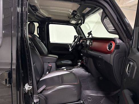 Used 2021 Jeep Gladiator Rubicon AWD/4WD image 22