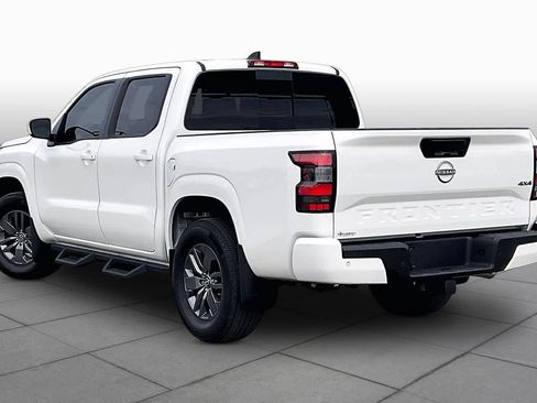 Used 2025 Nissan Frontier SV AWD/4WD image 11