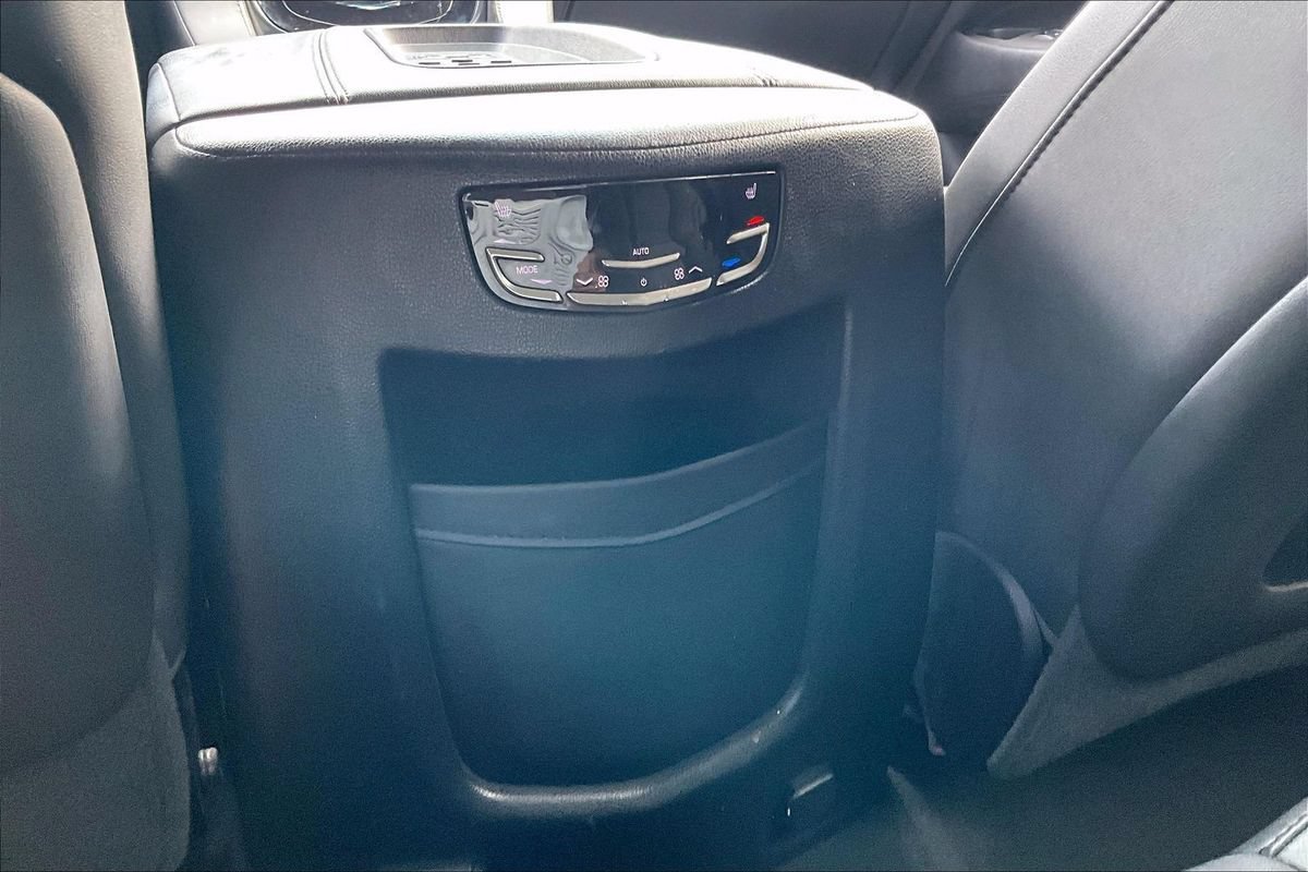 Used 2016 Cadillac Escalade ESV 2WD image 38