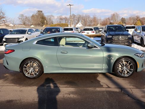 Used 2025 BMW 430i xDrive Coupe w/ Premium Package image 4