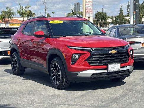 Used 2026 Chevrolet TrailBlazer LT w/ LPO, Blackout Package image 3