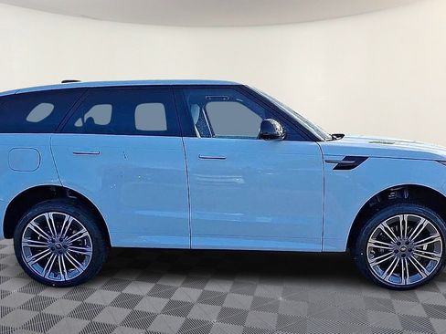 New 2025 Land Rover Range Rover Sport Dynamic SE AWD/4WD image 6