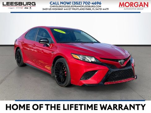 Used 2019 Toyota Camry SE FWD image 1