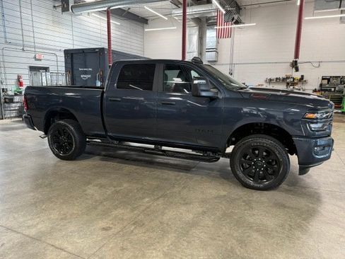 Certified 2025 RAM 2500 Big Horn AWD/4WD image 6