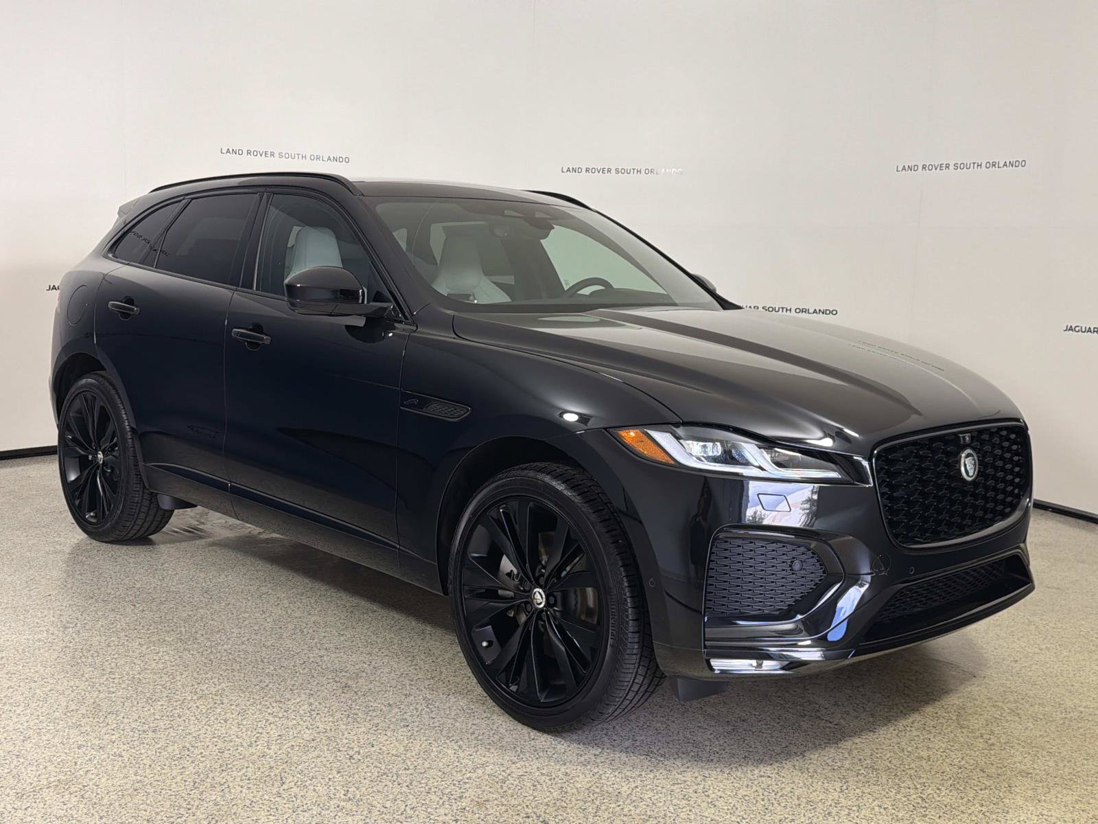 New 2026 Jaguar F-PACE R-Dynamic S AWD/4WD image 7