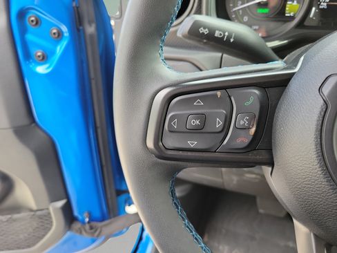 Used 2025 RAM 1500 Limited AWD/4WD image 25