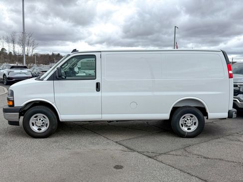 New 2025 Chevrolet Express 2500 w/ Driver Convenience Package RWD image 6