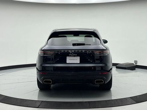 Used 2021 Porsche Cayenne image 10