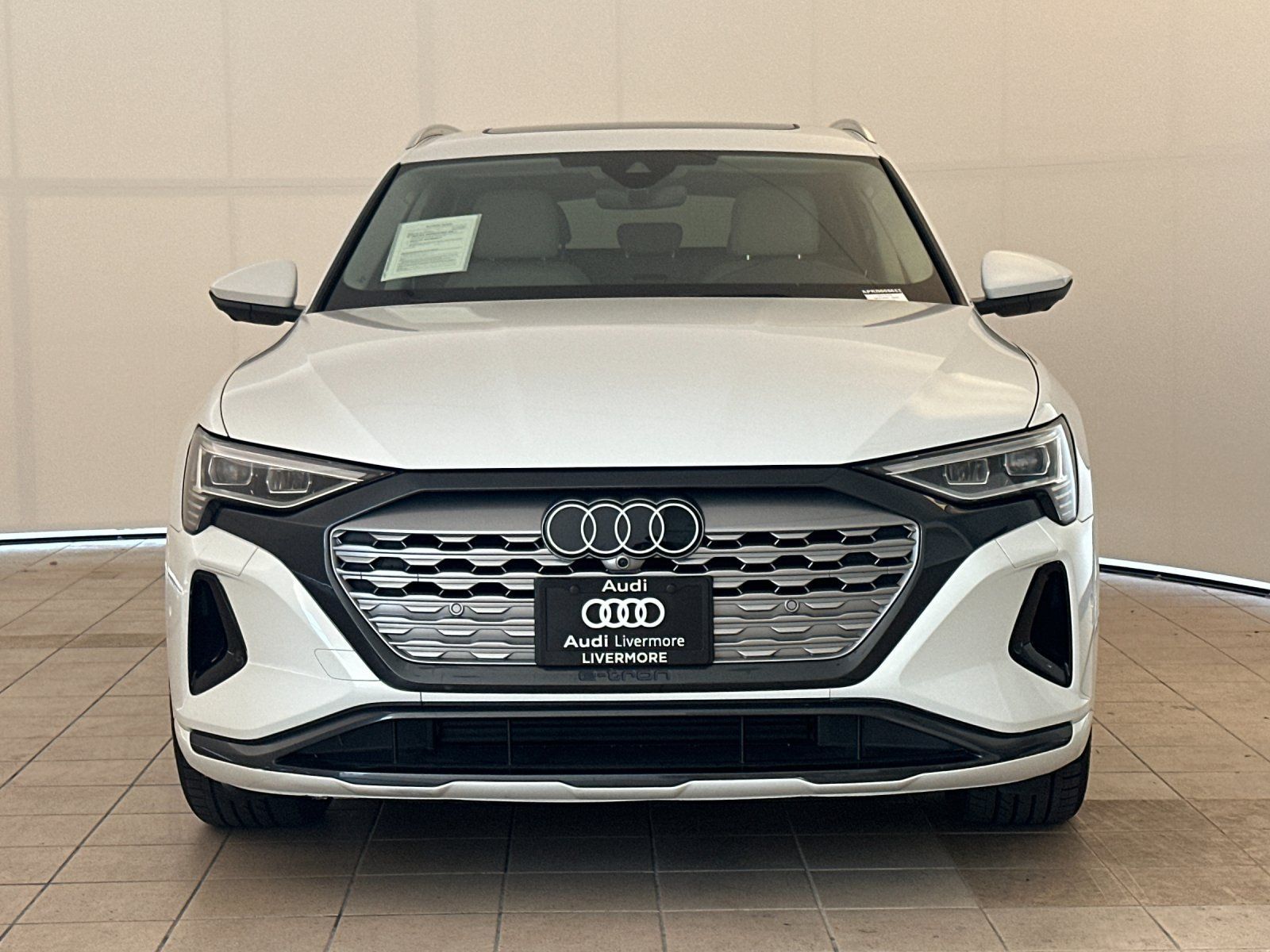 Used 2024 Audi Q8 e-tron Premium Plus w/ Premium Plus Package AWD/4WD image 9
