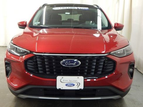 New 2025 Ford Escape SE w/ PHEV Premium Package image 9