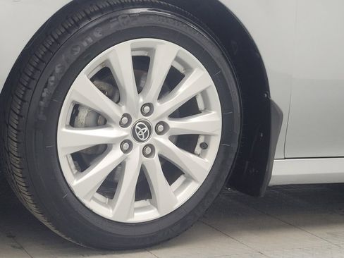 Used 2020 Toyota Camry LE image 31