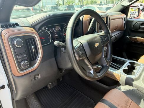 Used 2019 Chevrolet Silverado 1500 High Country RWD image 10