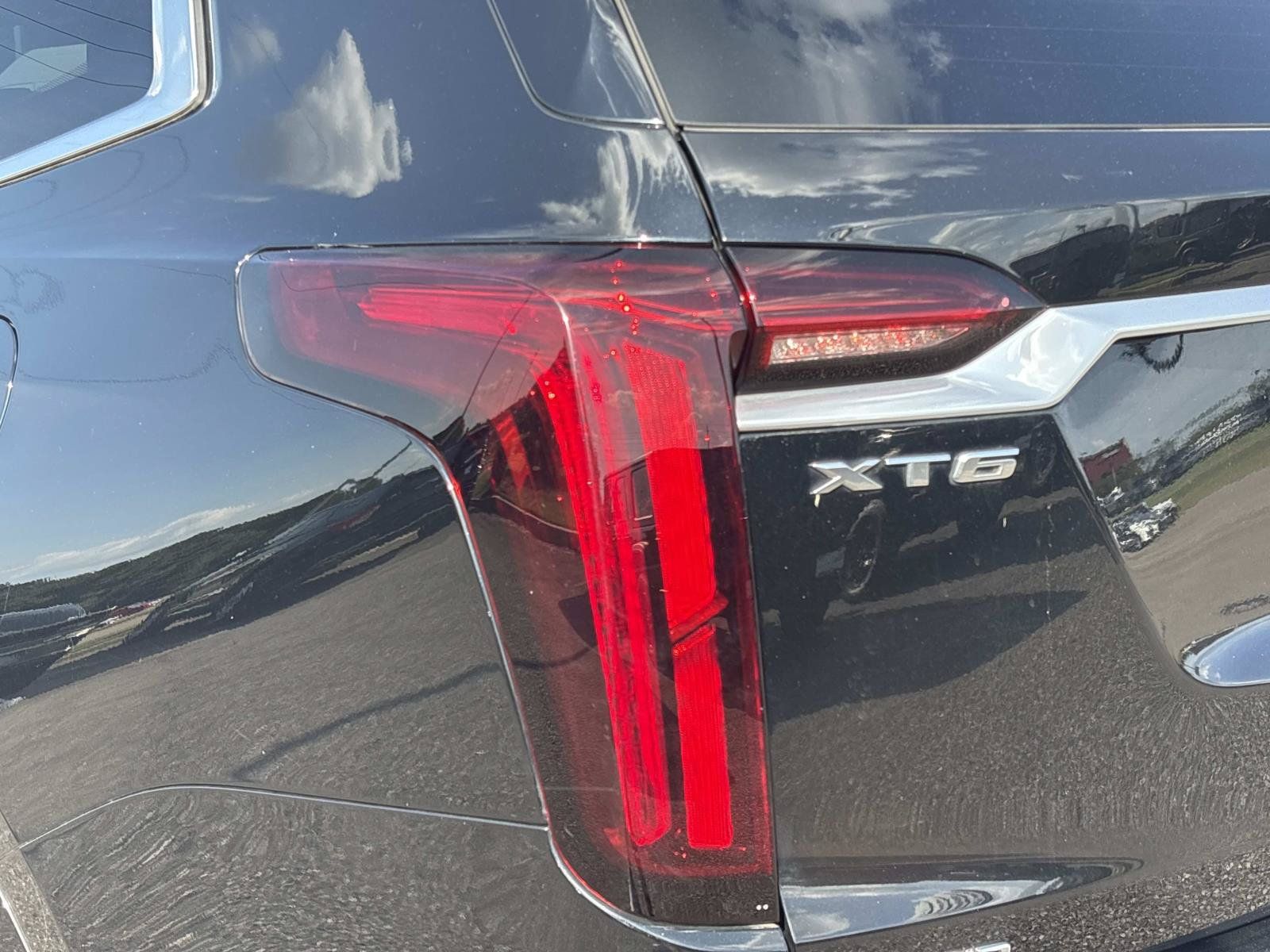 Used 2020 Cadillac XT6 Premium Luxury AWD/4WD image 11