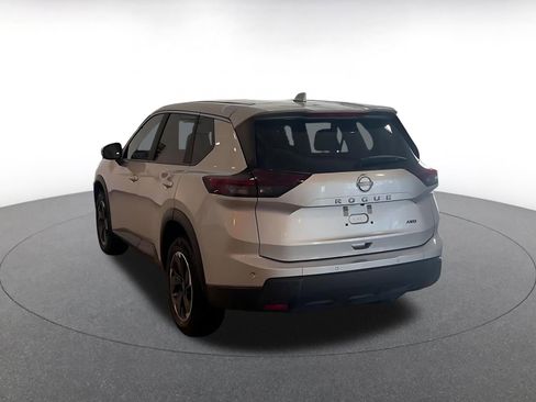 Used 2025 Nissan Rogue SV AWD/4WD image 11