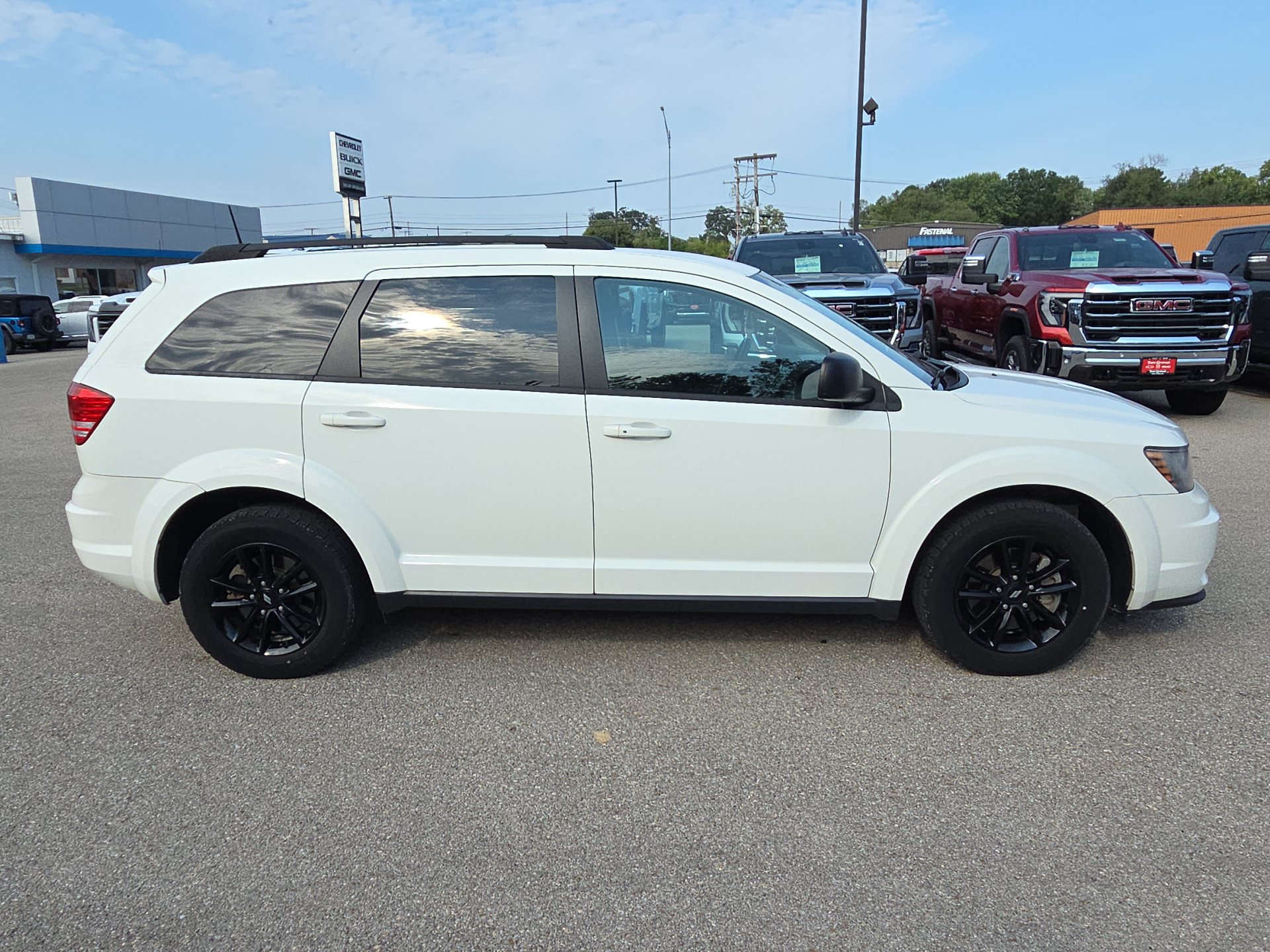 Used 2020 Dodge Journey SE w/ SE Popular Equipment Group FWD image 9