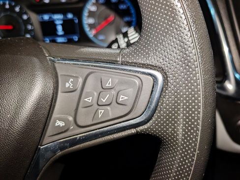 Used 2020 Chevrolet Equinox LS image 45